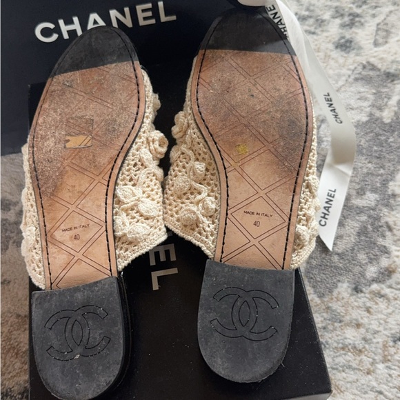 Chanel Women's Beige and Black Crochet Mules - Picture 5 of 5